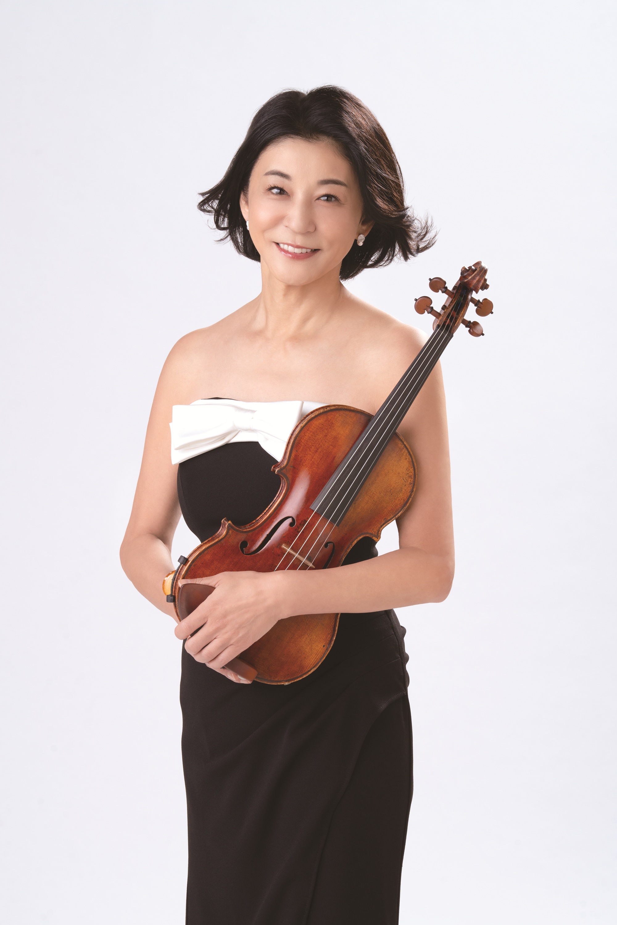 『FJ ネクスト Presents ~ 結成20周年記念 ~ 高嶋ちさ子 12人のヴァイオリニスト
コンサートツアー 2026~2027』